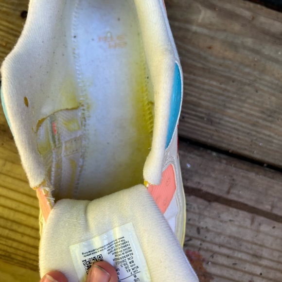 Nike Air Max 90s - Picture 2 of 10